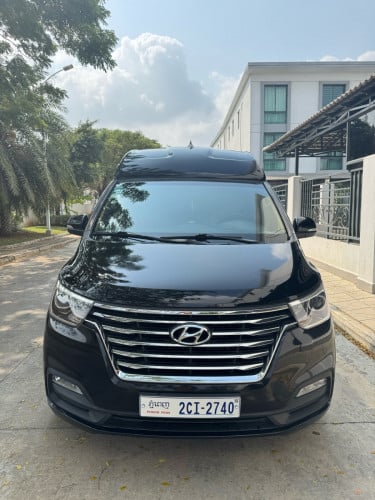 ឡានប្រើលក្ខណ:គ្រួសារ Hyundai Starex limousine 2009 upgrade to 2020