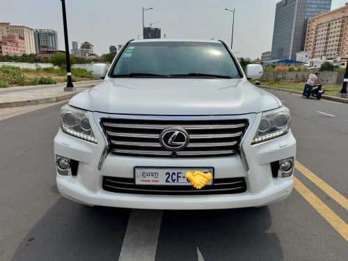្តុកថ្មី Lexus Lx 570 full option year 2013 👉ម្ចាស់ដើមទិញថ្មីខ្លាញ់គោពី អាមេរិច កម្រមាន