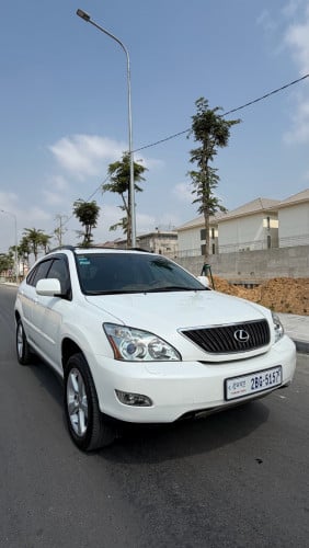 ឡានលក់ម្ចាស់ផ្ទាល់Rx330/06/ប៉ុង1ពាក់កណ្ដាលហ្វ៊ល ហ្សុីន1ជុំ ធានាឡានស្អាតថ្មីខ្លាំង អត់ច្រេស100%