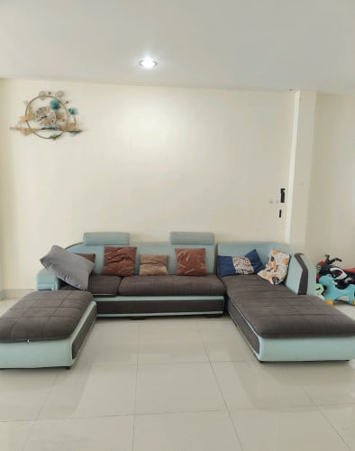 សាឡុងមួយទឹកខ្នាត size L