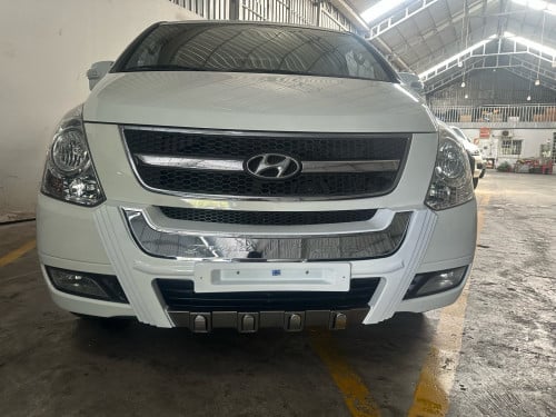 លក់ឡាន Starex2011 full options ថ្មី ទឹកថ្នាំសុិន ក្រដាសពន្ធ