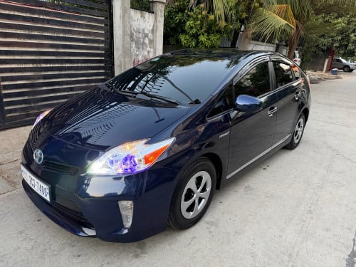 ថ្មីណាស់​ Toyota Prius 2014 Option4 ឡានស្អាត​ 14មុឺន​ Mile ម្ចាស់ដេីមផ្ទាល់