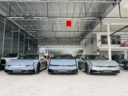 ✅តំលៃល្អ 42500$ រថយន្តថ្មីខ្លាញ់គោ មានស្តុកស្រាប់ រាងកប់ណាស់🚘2025 XPENG P7 GREY & SILVER ULTRA