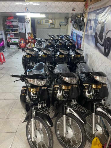 ទិញលក់ម៉ូតូគ្រប់ស៊េរី 🛵រំលស់ម៉ូតូពីម៉ោងបានម៉ូតូជិះ✅2430$ចរចាបានបងៗ