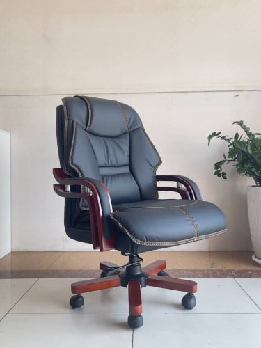 Boss chair