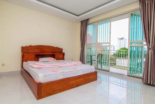 Brighter 1 Bedroom Apartment for Rent near Russian Market