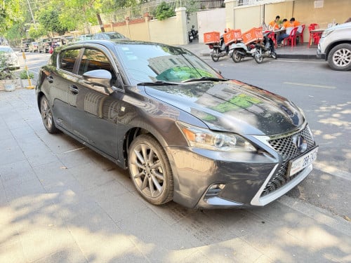 Ct200h អាគុយឆ្នាំ021 up android + 360camera 17800$