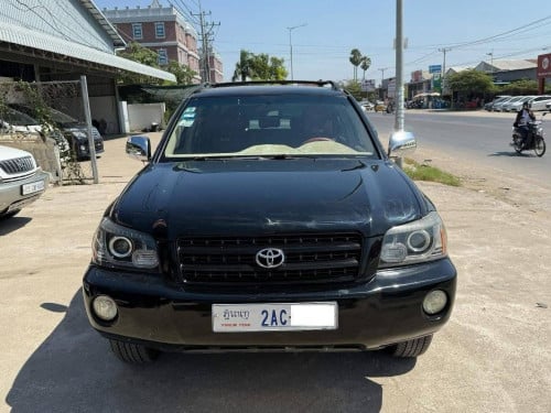 Highlander 03 limited ប៉ុង1 12900$