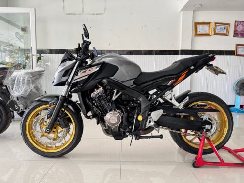 Honda CB650F 2017 abs full tax