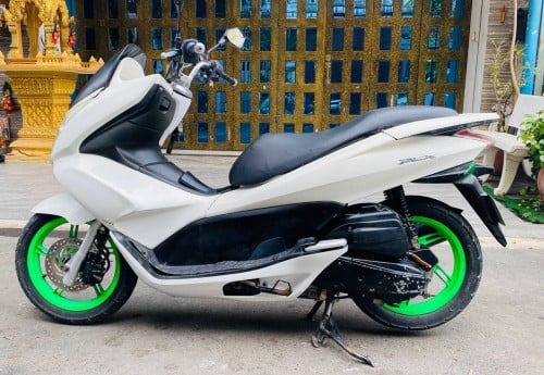 Honda PCX ,125cc ,730$, year2011 មានកាតមានពន្ធ have card have id