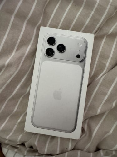 iPhone 17 Pro Max 99.99%