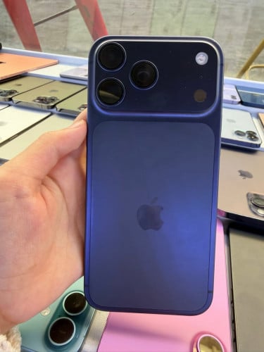 iPhone 17 Pro Max Dark Blue, 256GB ZA/A, ថ្ម100%, ស្អាត 98.99%.