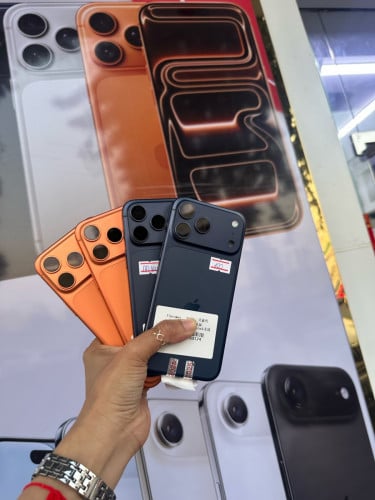 iPhone 17pro max 256G LL/A 1229$