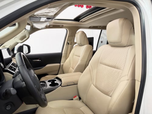 LC300 ZX 2023 ម៉ាស៊ូត​ , 19000គីឡូ​សុីន