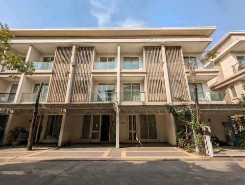 Link-B Chip Mong Sen Sok Near Aeon2