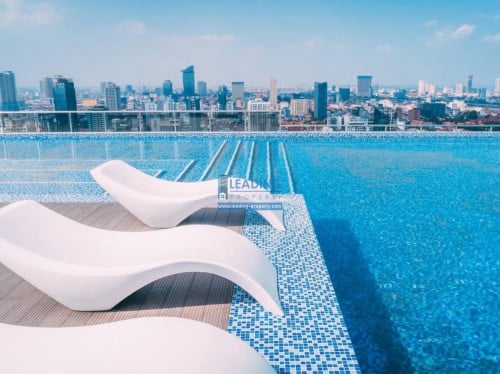 N1024 | 2 Bedrooms Nice Condo with Gym and Pool For Rent