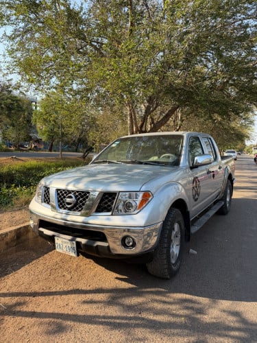 Nisan ឆ្នាំ2006 អូតូកាប់ពីរតាស់