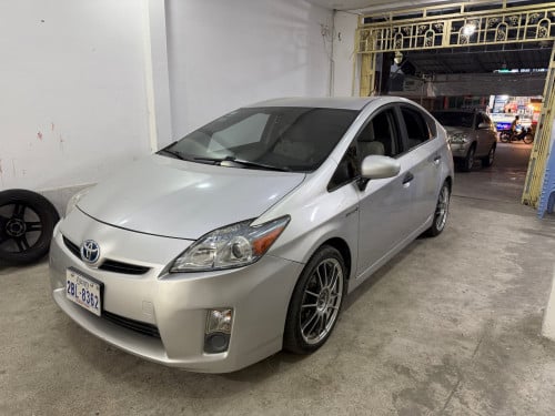 Prius 2010 option 3 ពណ៏ទឹកប្រាក់