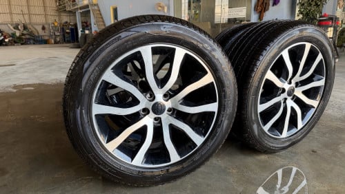 Rim 360$  Rangrover 2015 for sale