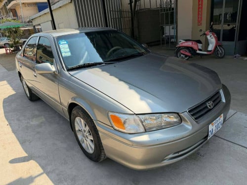 Toyota Camary 2000