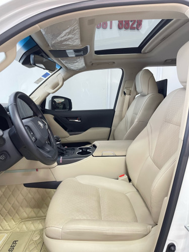 TOYOTA LAND CRUISER ZX 2023