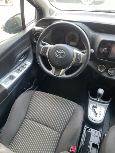 Toyota Vitz 2014
