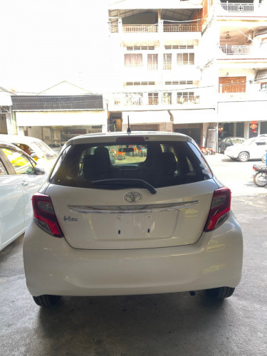 Toyota Vitz 2014