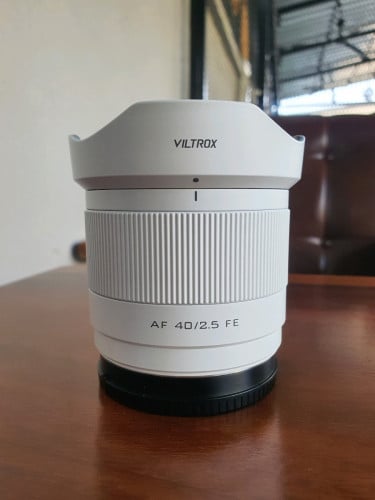 Viltrox 40mm f2.5 white e mount