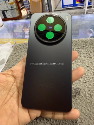 Vivo X200s 5G Ram12G Memory256G C/H Sim2 99% មានឆ្នាំងសាក