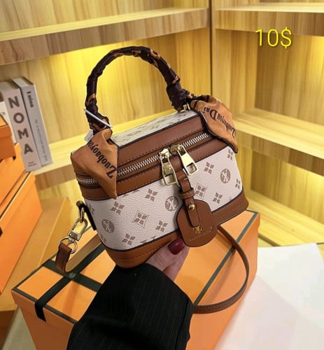 កាបូបស្អាតៗ