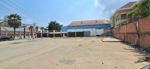 ដីជួល/លក់បន្ទាន់ - ទីតាំងដីកែង ទួលសង្កែ២