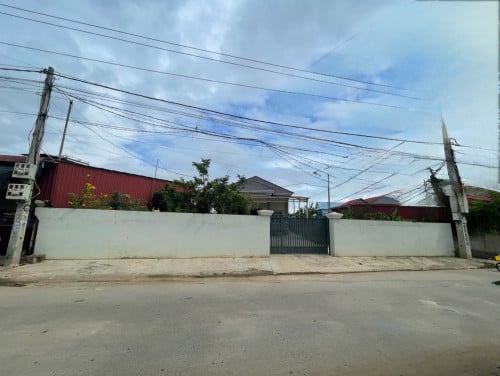 ដី និងផ្ទះ សម្រាប់លក់