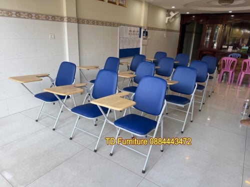 កៅអីសិស្ស.