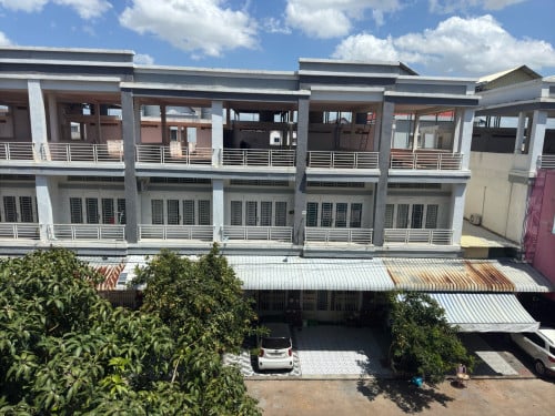 ផ្ទះជួលបុរីពិពថ្មីចំការដូង1(House for rent )🏘️