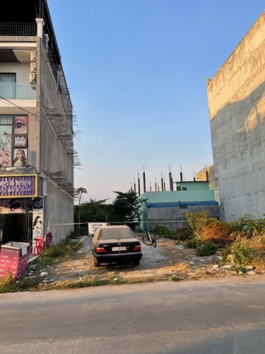 ដី សងផ្ទះ2ល្វែង ក្រោយផ្សារឃ្លាំងរំសេវថ្មី សំរាប់លក់ឬជួល