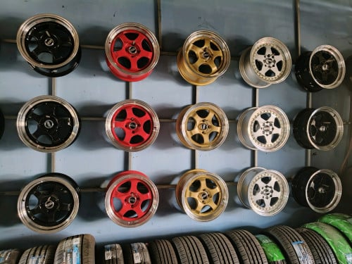 លក់យ៉ាន់លេងថ្មី តាកេ 4 រង្វង់ 15×7J