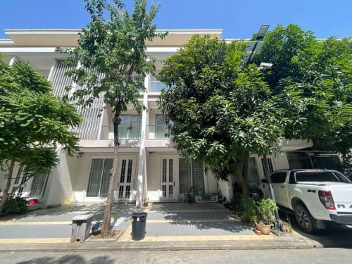 វីឡាកូនកាត់ B សំរាប់ជួលនៅបុរី ជីបម៉ុង​ សែនសុខ  / Link house B rent in Borey Chip Mong Sen Sok,