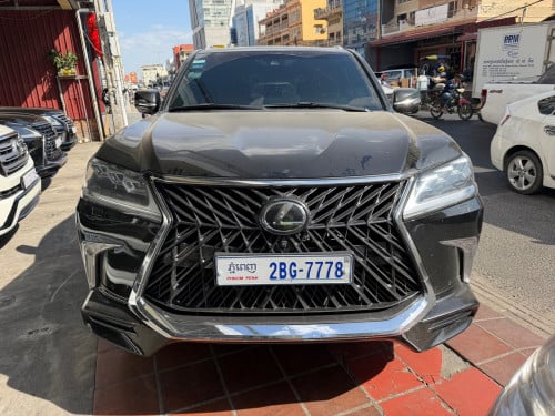 ទើបកាត់បានក្តៅៗ មហាថ្មី Lexus LX570 ឆ្នាំ2019 ម្ចាស់ដើម
