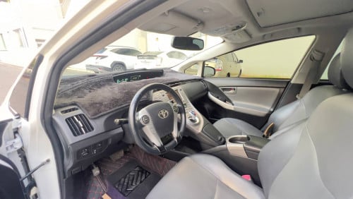 ស្តុកថ្មី Prius 2012 Deluxe Solar