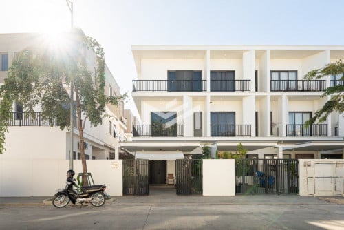 🏠 វីឡាកូនកាត់ល្អសល់ដីចំហៀងនៅបុរីចន្ទគីរី Chankiri -ផ្លូវជាតិលេខ 2. $188,000