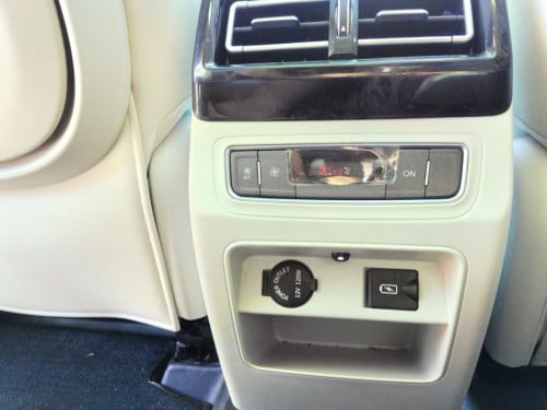 2024 DONGFENG FORTHING U-TOUR 1.5T ម៉ាស៊ីន Mitsubishi