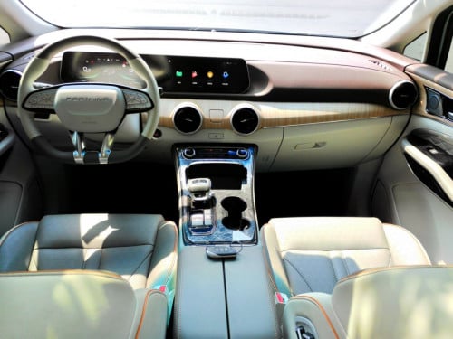 2024 DONGFENG FORTHING U-TOUR 1.5T ម៉ាស៊ីន Mitsubishi