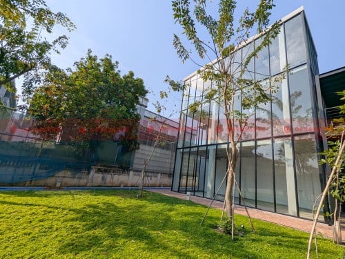 280 Sqm Retail Or Office Building With Sectional Leasing Options