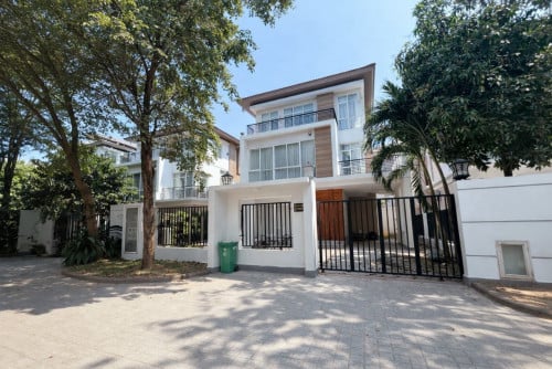 5 Bedroom Villa for Rent in Borey Peng Houth Beng Snao