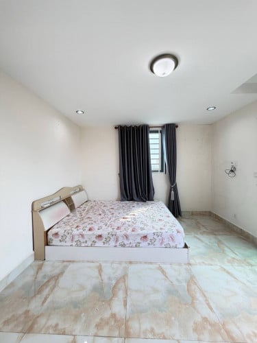 Condo UK 313 for rent