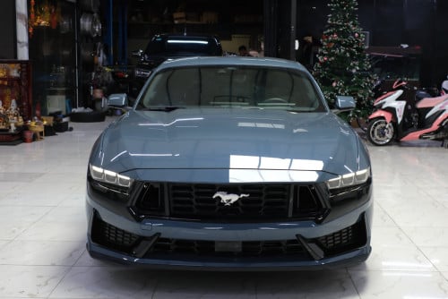 FORD MUSTANG 2024