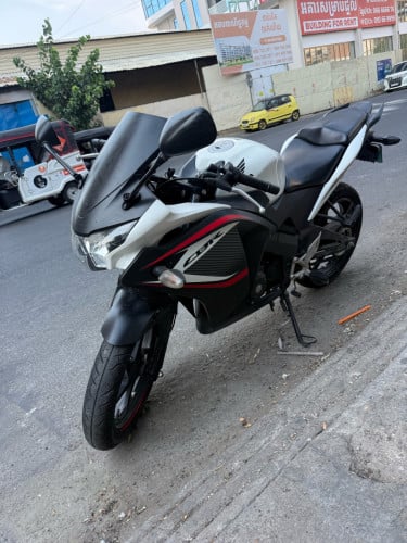 Honda CBR150