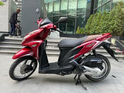 Honda Click125cc 2015 New98% មានពន្ធកាតគ្រីស្លាកលេខ