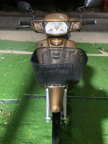 honda dream 019 ម្ចាស់​ដើម​ សាណុំ​សុីន​​ មាន​កាត​គ្រី​ត្រឹម​ត្រូវ​ ​ 1300$​ វ៉ៃ​ដូរ​ បង់​រំលស់បាន