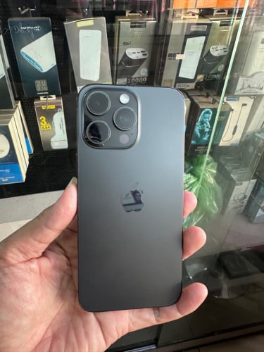 I phone 15 pro max 256g ZA ស្អាត99% ថ្ម85% លក់695$